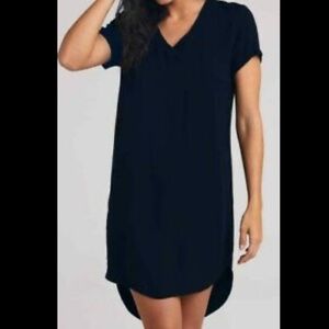 Cloth and Stone V- Neck Short Sleeve Hi-Low Hem